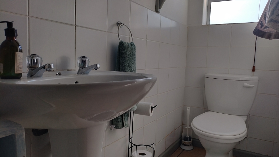 5 Bedroom Property for Sale in Fraaiuitsig Western Cape